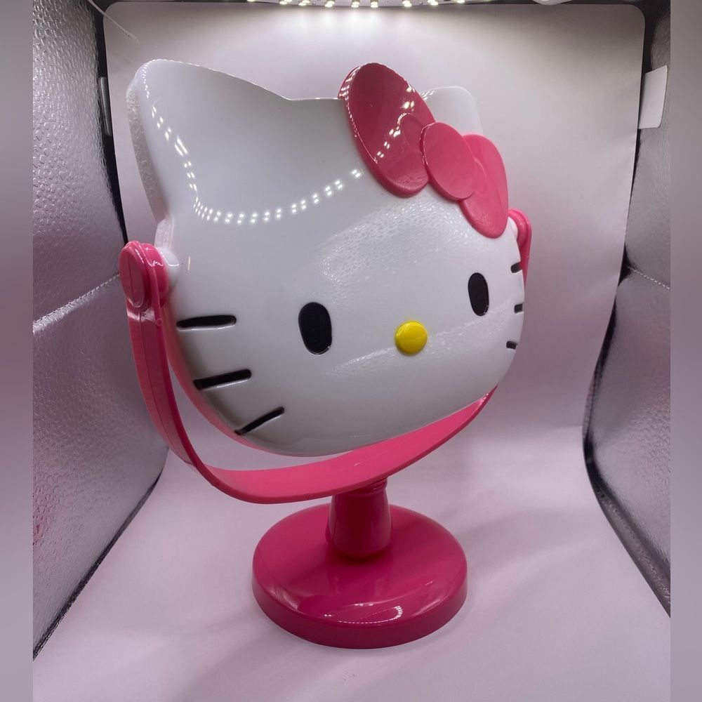 🌸 Hello Kitty stand Vanity Mirror-Sanrio White Pink - Picture 5 of 7
